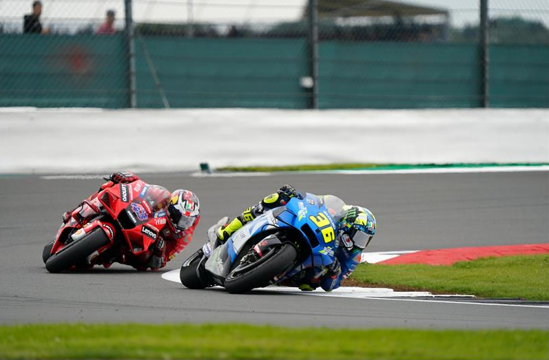 RINS SHINES IN SILVERSTONE TO TAKE SECOND PLACE