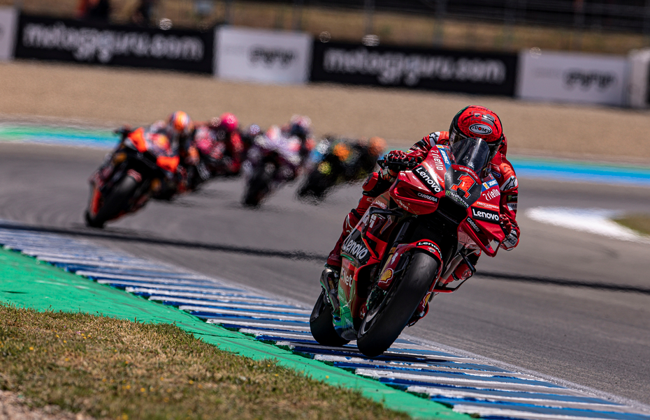 Bagnaia notches up incredible victory in Spain