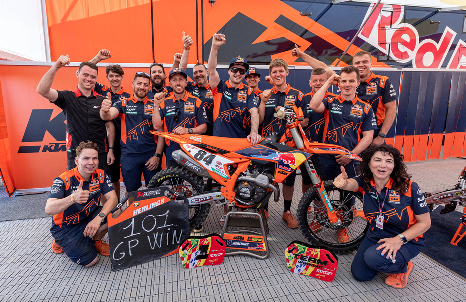 HERLINGS GOES 101 IN GP VICTORIES